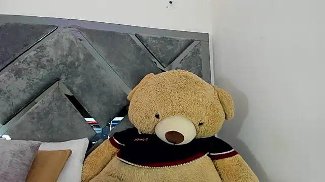 Snapshot of Sweet_Salome1 chatting on October 19, 2025, 2:50 pm Sweet Salome1 online show from October 19, 2025, 2:50 pm