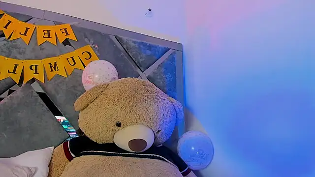 Snapshot of Sweet_Salome1 chatting on November 15, 2025, 12:56 pm Sweet Salome1 online show from November 15, 2025, 12:56 pm