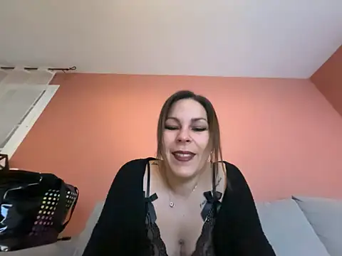 Snapshot of minettedusud chatting on February 19, 2026, 7:26 am minettedusud online show from February 19, 2026, 7:26 am