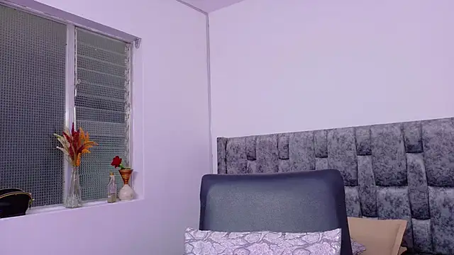 Snapshot of Lizbeth_Rouse chatting on September 20, 2025, 11:11 am Lizbeth Rouse online show from September 20, 2025, 11:11 am