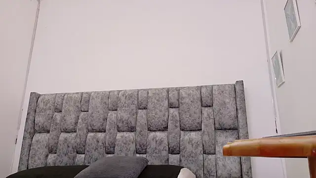 Snapshot of Lizbeth_Rouse chatting on October 16, 2025, 1:56 pm Lizbeth Rouse online show from October 16, 2025, 1:56 pm