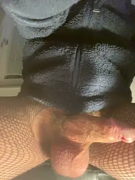 Snapshot of Skeye2 chatting on February 19, 2026, 12:17 am Skeye2 online show from February 19, 2026, 12:17 am