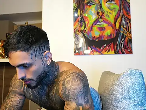 Snapshot of logan_hugh8 chatting on September 15, 2025, 6:46 am logan hugh8 online show from September 15, 2025, 6:46 am