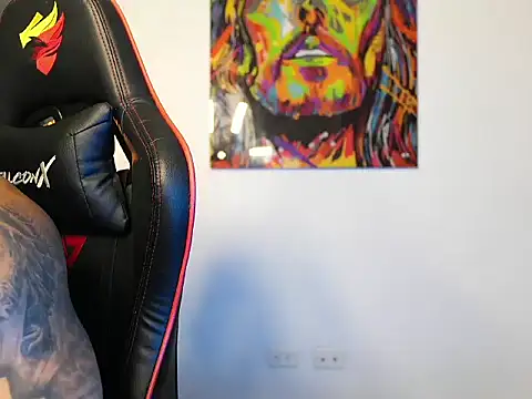 Snapshot of logan_hugh8 chatting on September 23, 2025, 3:53 am logan hugh8 online show from September 23, 2025, 3:53 am