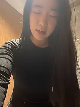 Snapshot of luluya1314 chatting on November 27, 2025, 2:13 am luluya1314 online show from November 27, 2025, 2:13 am