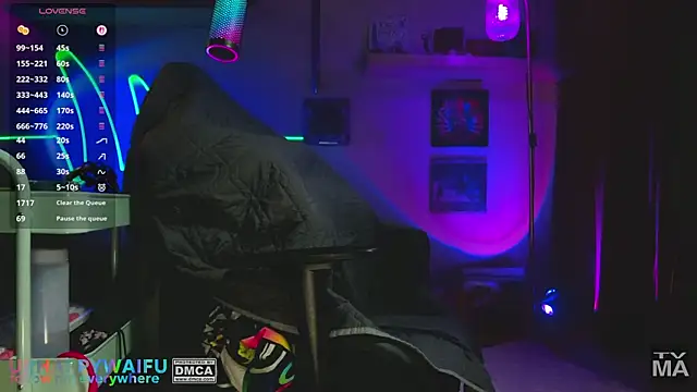 urhappywaifu online show from June 24, 2026, 2:21 am