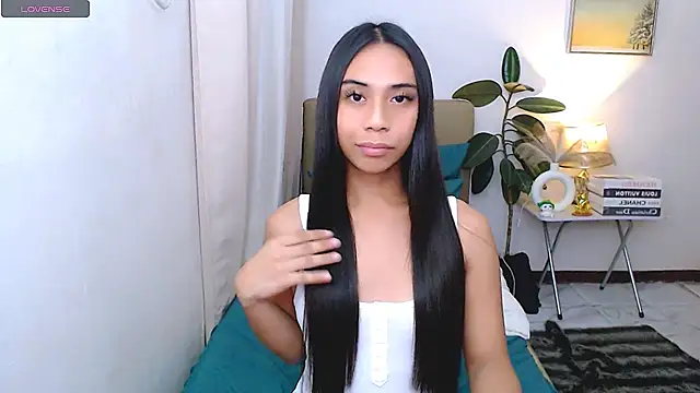Snapshot of scarlet_smith7 chatting on June 19, 2026, 1:32 am scarlet smith7 online show from June 19, 2026, 1:32 am