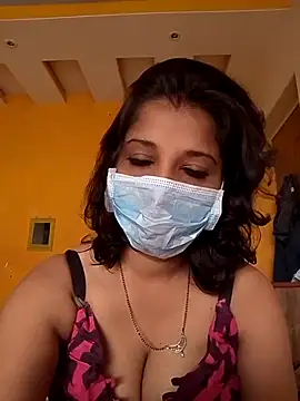 Snapshot of Love_Foreverr12 chatting on November 28, 2025, 6:38 am Love Foreverr12 online show from November 28, 2025, 6:38 am