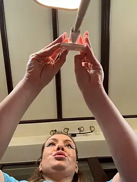 Snapshot of emmasweett11 chatting on March 5, 2026, 10:44 am emmasweett11 online show from March 5, 2026, 10:44 am