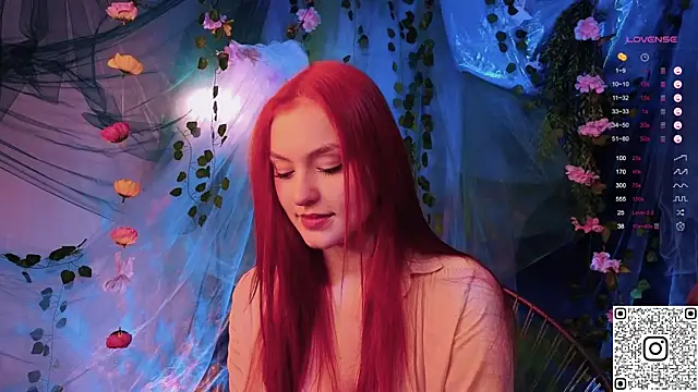 GildedKitten online show from December 1, 2025, 6:13 pm