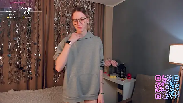 SharylSmalt online show from February 22, 2026, 1:07 am