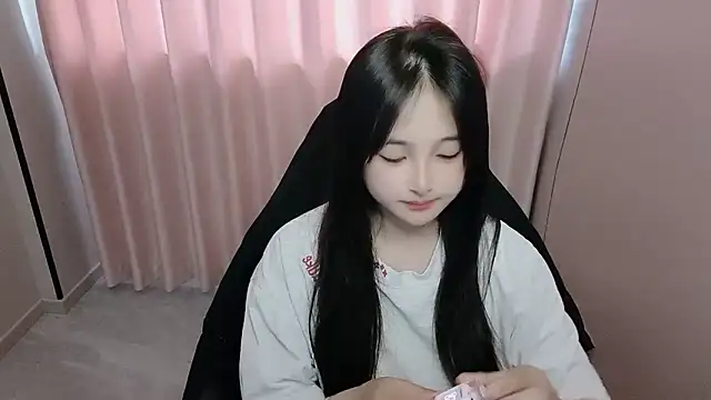 xxz98 online show from April 12, 2026, 9:03 am