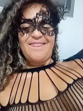 RaphinhaSanches online show from December 16, 2025, 2:33 pm