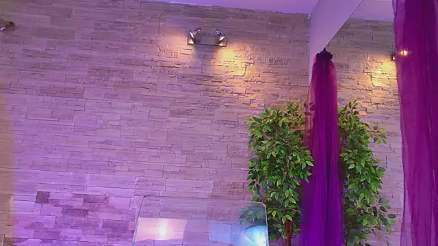 AngelInSinn online show from July 11, 2026, 5:21 am