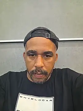 Paupreto19cm  online show from February 12, 2026, 10:49 pm