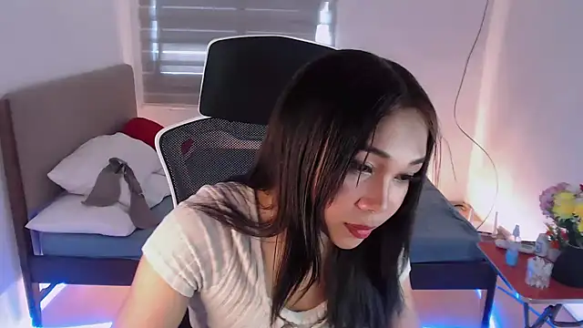 SultryCyraFoxmore online show from September 9, 2025, 3:50 am