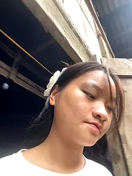   Nhug  05 online show from October 8, 2025, 1:14 am