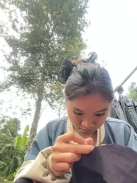   Nhug  05 online show from October 29, 2025, 8:05 am