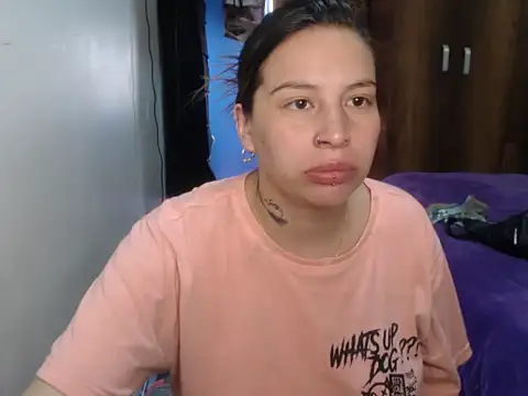 Snapshot of cloequeen15 chatting on March 13, 2026, 3:18 pm cloequeen15 online show from March 13, 2026, 3:18 pm