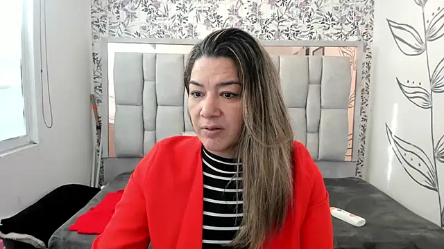 Snapshot of Chanel__Rose__ chatting on September 17, 2025, 12:18 pm Chanel Rose online show from September 17, 2025, 12:18 pm