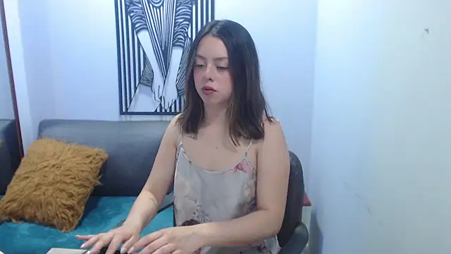 Snapshot of LiaGlow chatting on September 13, 2025, 3:56 pm LiaGlow online show from September 13, 2025, 3:56 pm