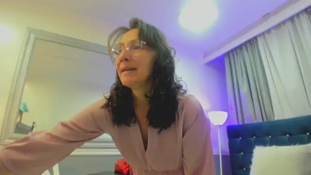 Oriana Jhonson online show from March 26, 2026, 10:32 am