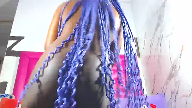Snapshot of LoloQueen5 chatting on July 21, 2026, 8:33 pm LoloQueen5 online show from July 21, 2026, 8:33 pm