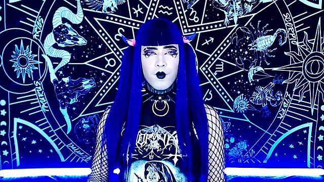 Snapshot of naomi_satan chatting on December 4, 2025, 12:31 am naomi satan online show from December 4, 2025, 12:31 am