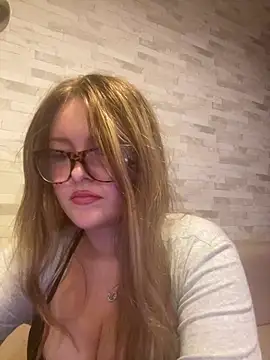 Snapshot of cherryrosealiee chatting on July 28, 2026, 2:13 pm cherryrosealiee online show from July 28, 2026, 2:13 pm