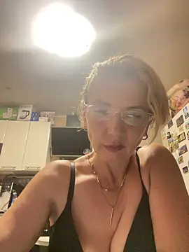 Snapshot of natasha251 chatting on October 28, 2025, 11:51 pm natasha251 online show from October 28, 2025, 11:51 pm