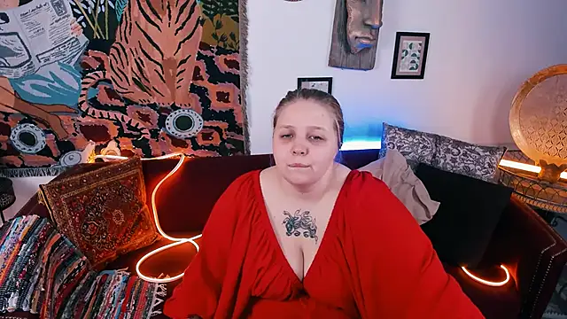 Snapshot of SladaDell chatting on September 15, 2025, 5:07 am SladaDell online show from September 15, 2025, 5:07 am