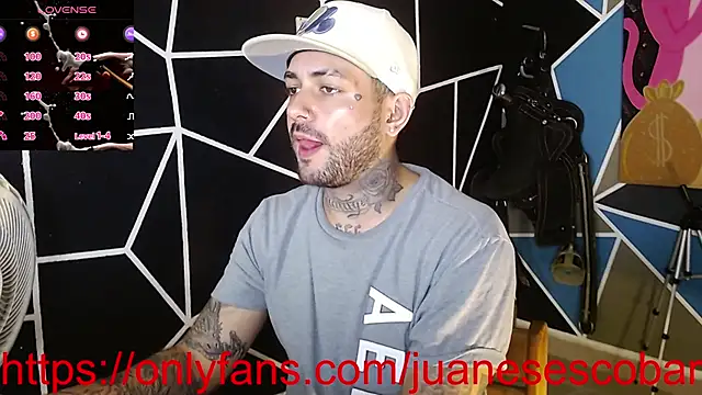 Snapshot of nicolastorres99 chatting on October 8, 2025, 3:37 am nicolastorres99 online show from October 8, 2025, 3:37 am