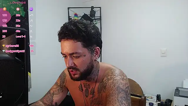 Snapshot of nicolastorres99 chatting on December 17, 2025, 8:09 am nicolastorres99 online show from December 17, 2025, 8:09 am