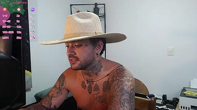 Snapshot of nicolastorres99 chatting on December 19, 2025, 4:08 am nicolastorres99 online show from December 19, 2025, 4:08 am