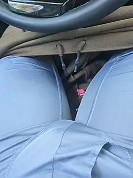 GRiZZLYBONE online show from March 18, 2026, 8:45 pm