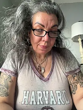 dieseldame1313 online show from February 12, 2025, 10:26 pm