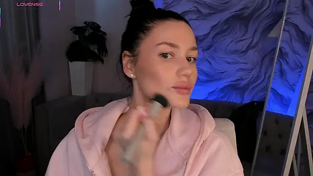 Aria Mila online show from March 18, 2026, 2:47 am