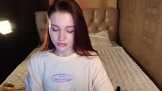 Snapshot of Aria_Mila chatting on June 11, 2026, 2:04 pm Aria Mila online show from June 11, 2026, 2:04 pm