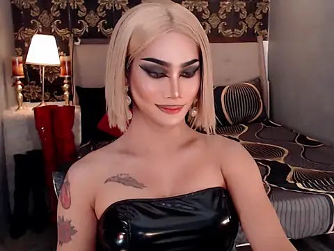 Snapshot of RhondaFlirtyDOM chatting on February 5, 2026, 12:04 am RhondaFlirtyDOM online show from February 5, 2026, 12:04 am