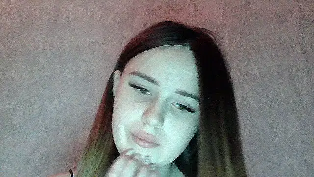 SweetLoraa online show from January 9, 2026, 4:10 pm