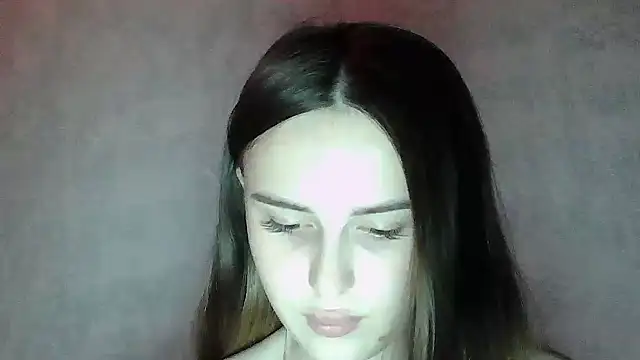 SweetLoraa online show from June 24, 2026, 9:58 pm