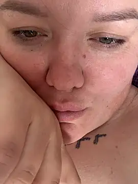 Snapshot of SunnyLeila2101 chatting on June 5, 2026, 6:52 am SunnyLeila2101 online show from June 5, 2026, 6:52 am