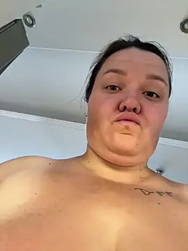 SunnyLeila2101 online show from June 27, 2026, 11:04 am