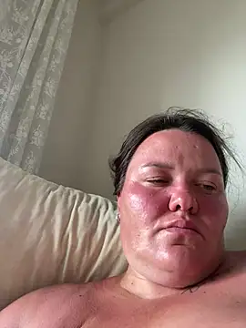 SunnyLeila2101 online show from July 14, 2026, 2:01 pm