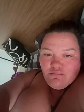 SunnyLeila2101 online show from July 22, 2026, 2:58 am