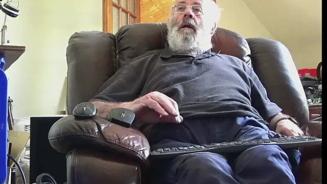 Snapshot of janzer13 chatting on July 24, 2026, 1:09 pm janzer13 online show from July 24, 2026, 1:09 pm