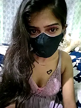 Snapshot of Crystil_love-21 chatting on September 23, 2025, 5:43 am Crystil love-21 online show from September 23, 2025, 5:43 am