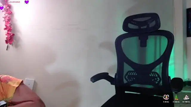 Snapshot of maria_angel11 chatting on December 16, 2025, 11:15 am maria angel11 online show from December 16, 2025, 11:15 am