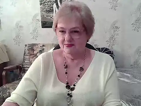 Renata62011 online show from April 7, 2026, 12:05 pm