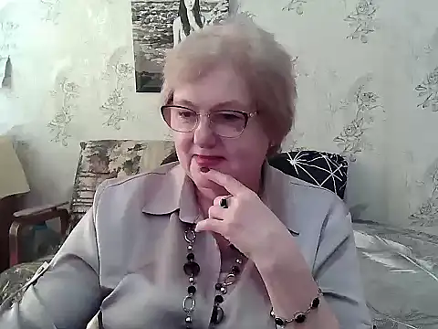 Snapshot of Renata62011 chatting on May 4, 2026, 12:01 pm Renata62011 online show from May 4, 2026, 12:01 pm